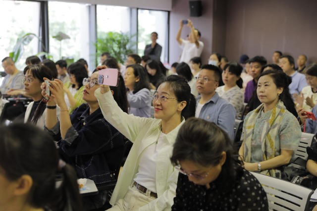 教研讲座现场，与会者积极互动。活动方供图.jpg